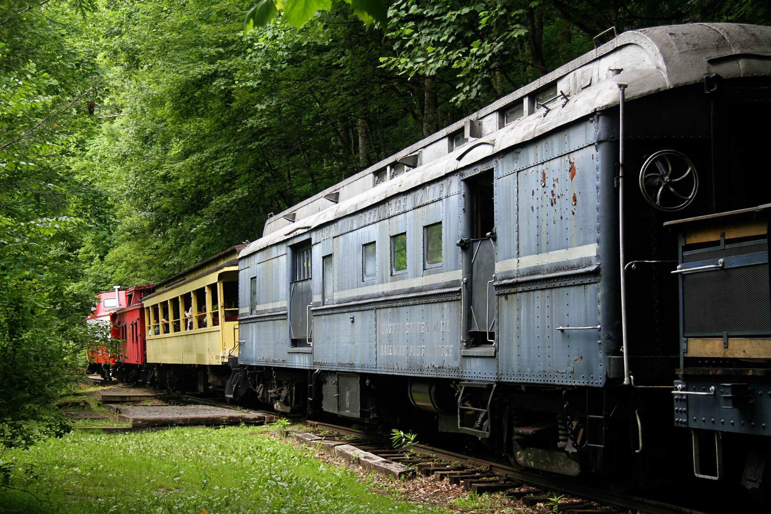 Packing a Punch: The Technology Behind Portable Train Air Horns