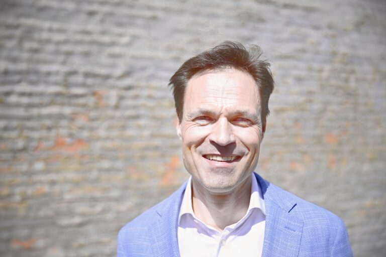 Stand Out Online with Realistic AI-Generated Headshots
