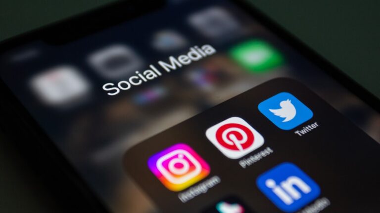 How Social Media Marketing Services Help Small Businesses Stand Out